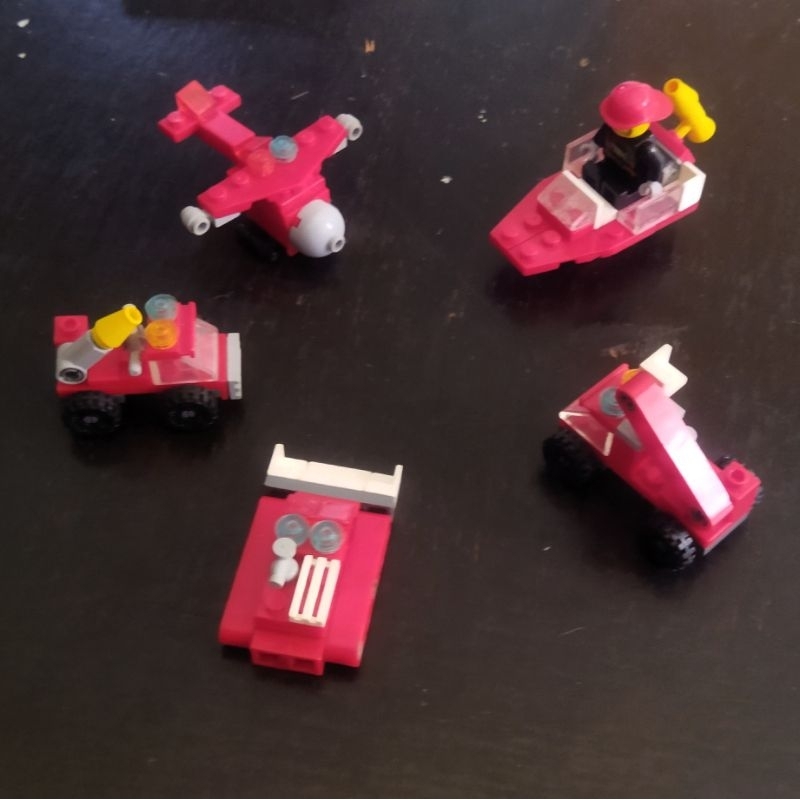 Mainan Anak LEGO Mobil Pemadam Kebakaran Rakitan usia 6+