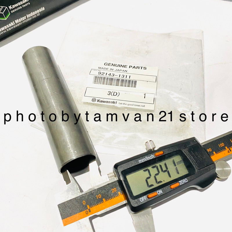 1 BUAH BOSH SHOCK DEPAN NINJA R ORIGINAL 10CM 92143-1311 (5.6C)