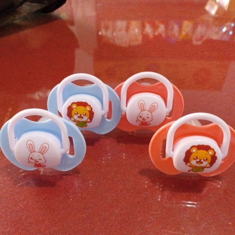 Empeng bayi / Dot bayi gepeng dan bulat