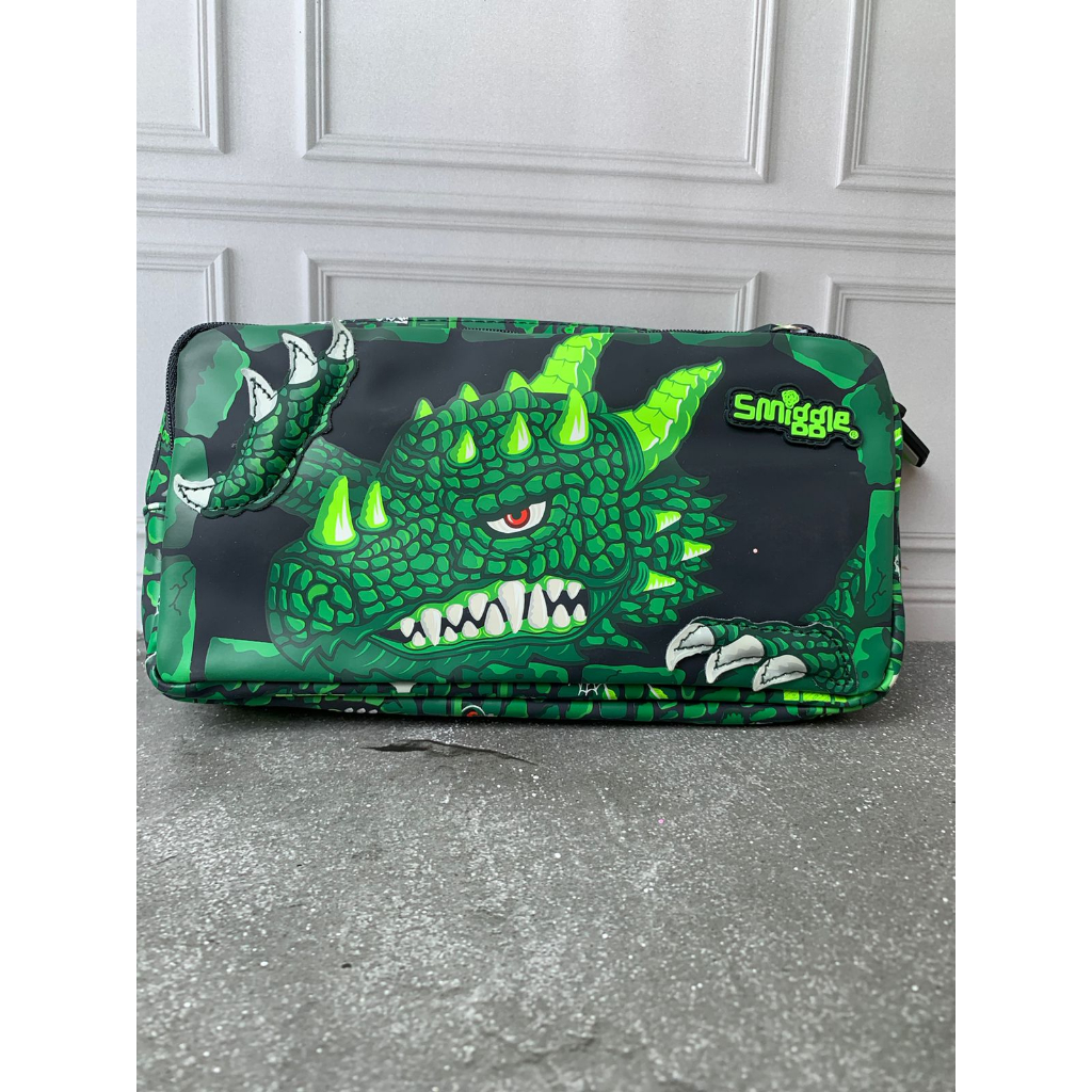 

SMIGGLE PENSILCASE SOFTCASE HI THERE DRAGON - TEMPAT PENSIL SMIGGLE