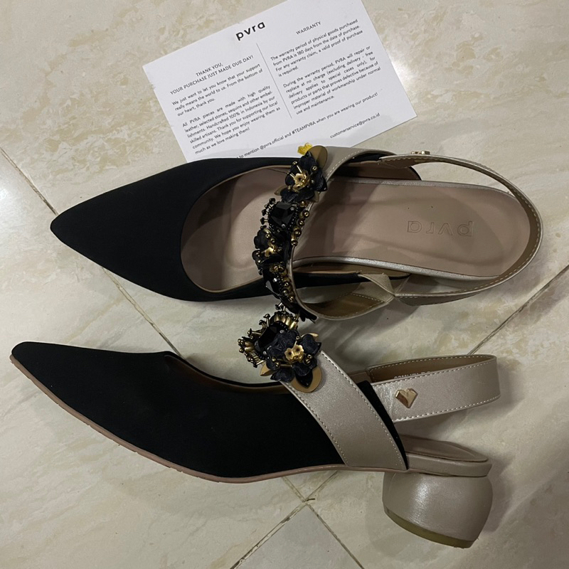 Pvra Bella Black Gold Heels Preloved