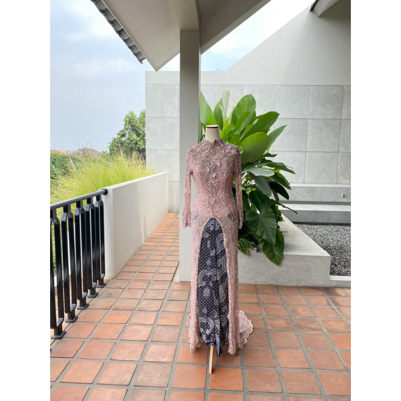 PRELOVED KEBAYA PENGANTIN ATTIRE AYUNG BERINDA