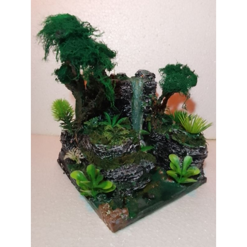 Hiasan aquarium air terjun hutan hujan tropis ala diorama