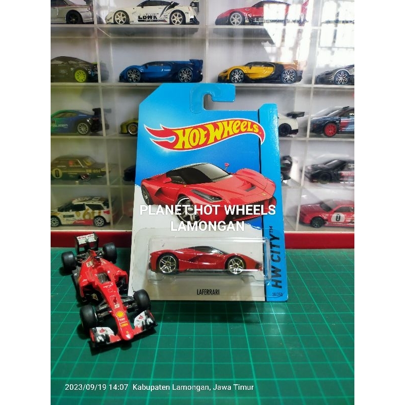 hot wheels laferrari merah