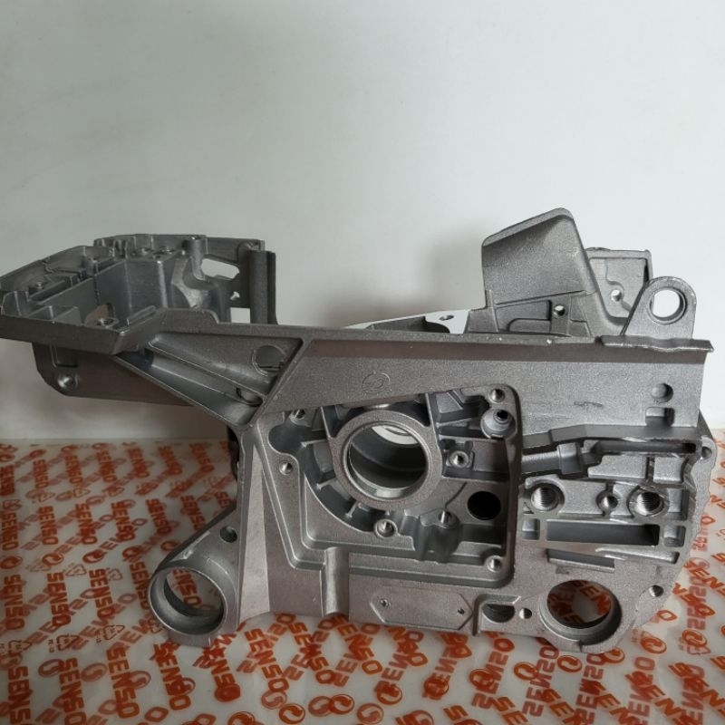 body senso 5800 5200/crankcase chainsaw 5200 5800