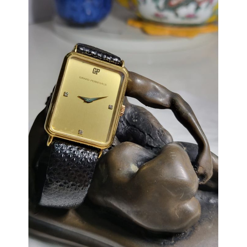 Jam tangan Girard Perregaux tank