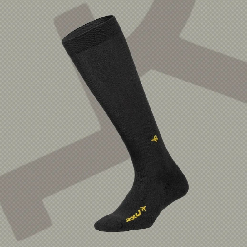 Kaos Kaki Running 2XU Flight Compression Sock Light Cushion Original UA5688e-TTM