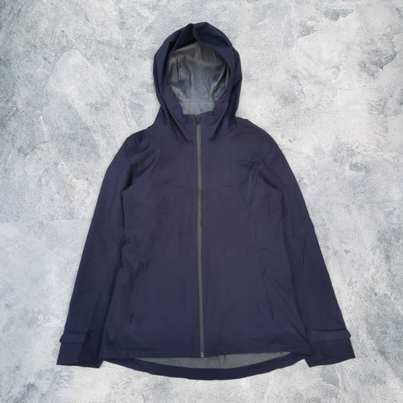 Uniqlo blocktech waterproof jacket