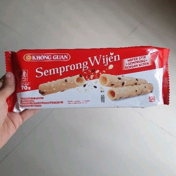 

Khong guan semprong wijen wafer stik 70gr