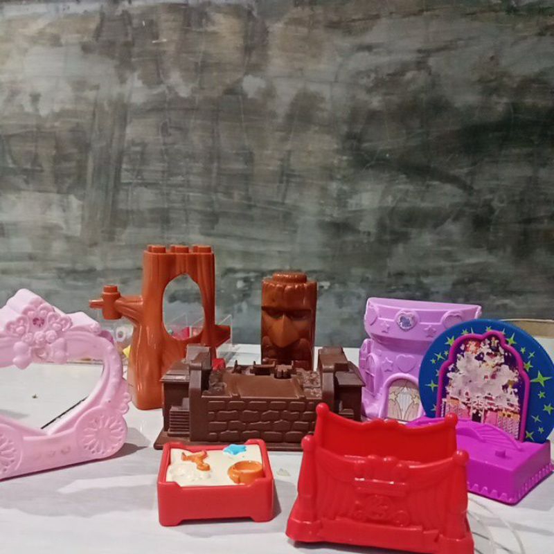 diorama tatakan sanrio disney mattel thomas moose preloved