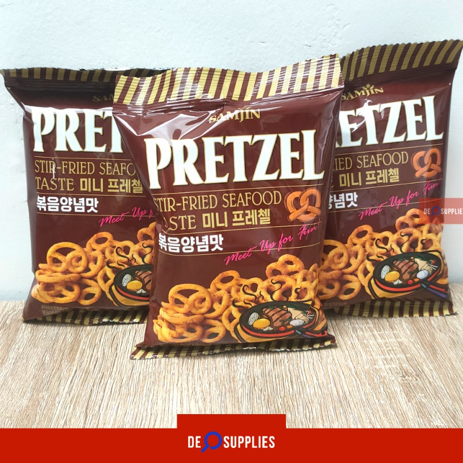 

Pretzel Stir Fried Seafood Samjin 85gr - Snack Korea Pretzels Pretsel