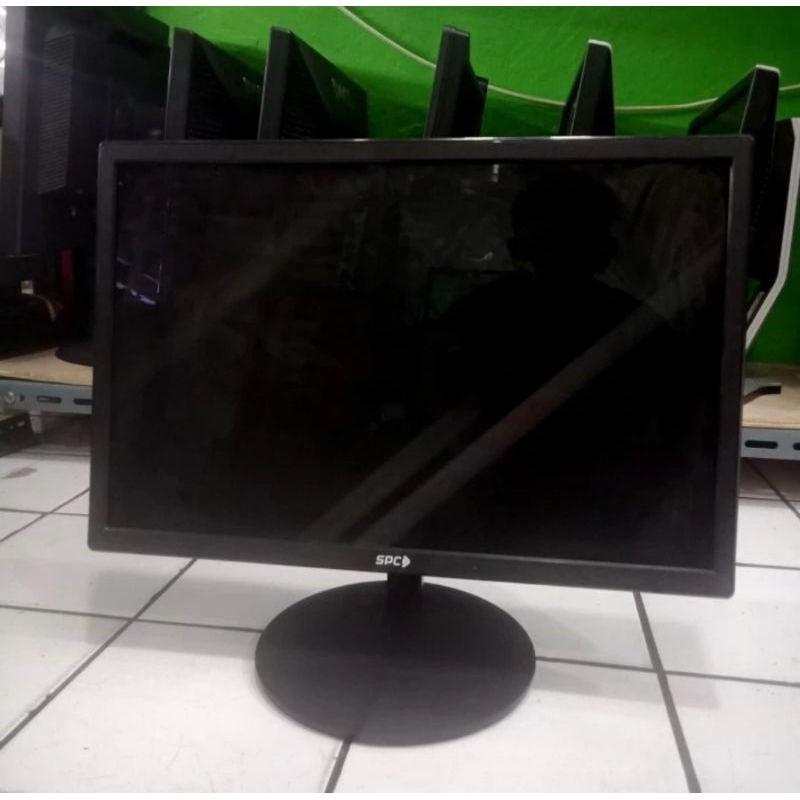 MONITOR SPC 19 INCH LED LENGKAP KABEL