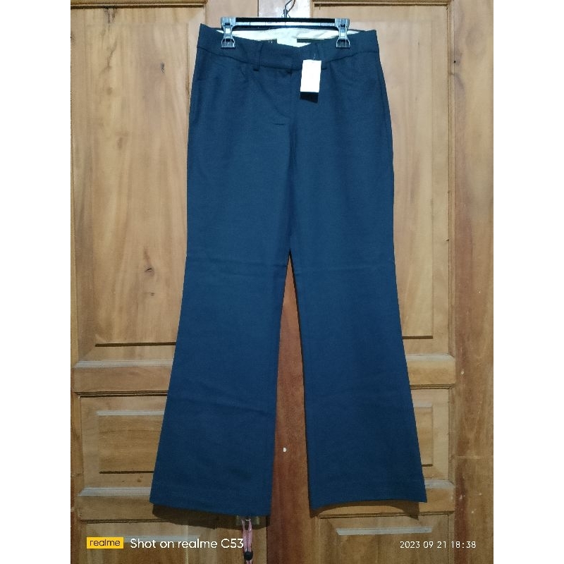 celana kantor Theory