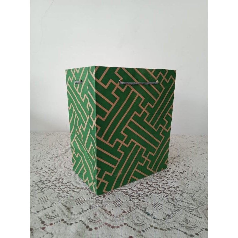

PAPERBAG WAFER R5 18X12X22 POLOS COKLAT TAS SOUVENIR HAJATAN