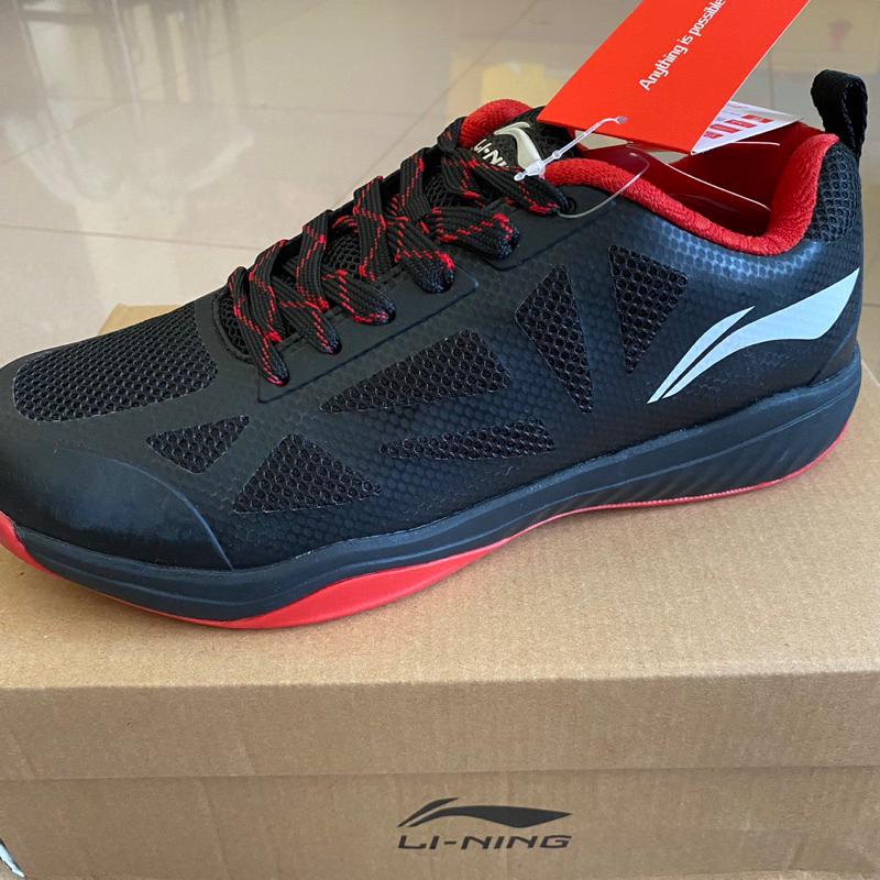 Sepatu Badminton Lining Ultra Fly