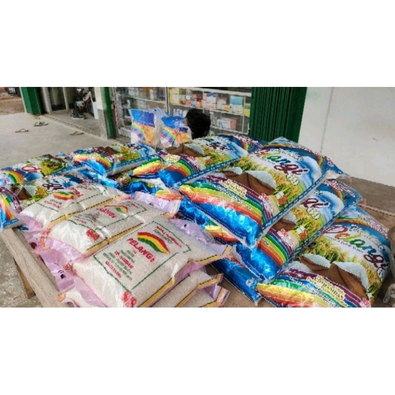 

Beras pelangi (beras selepan)