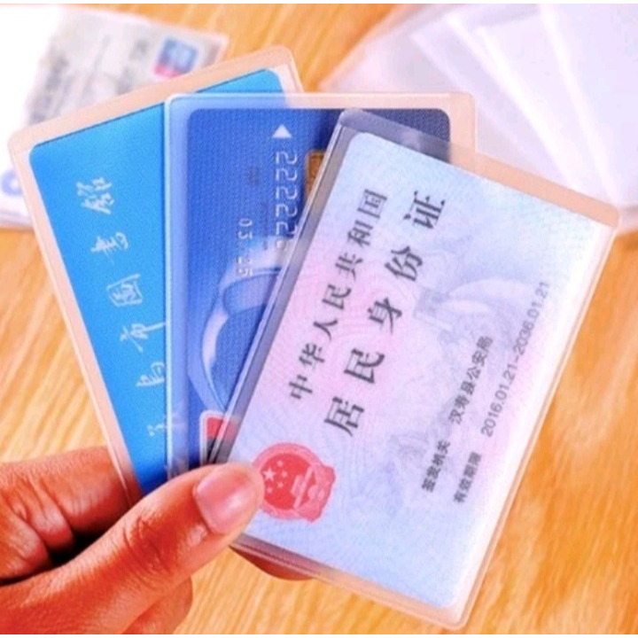 

SAMPUL PELINDUNG KARTU BANK KTP ETOLL DEBIT ATM SIM FLAZZ COVER PLASTIK WADAH TEMPAT PENYIMPANAN KARTU NAMA PLASTIK MIKA PELINDUNG KARTU ATM SARUNG PLASTIK LINDUNGI SIM CARD KARTU PASSPORT