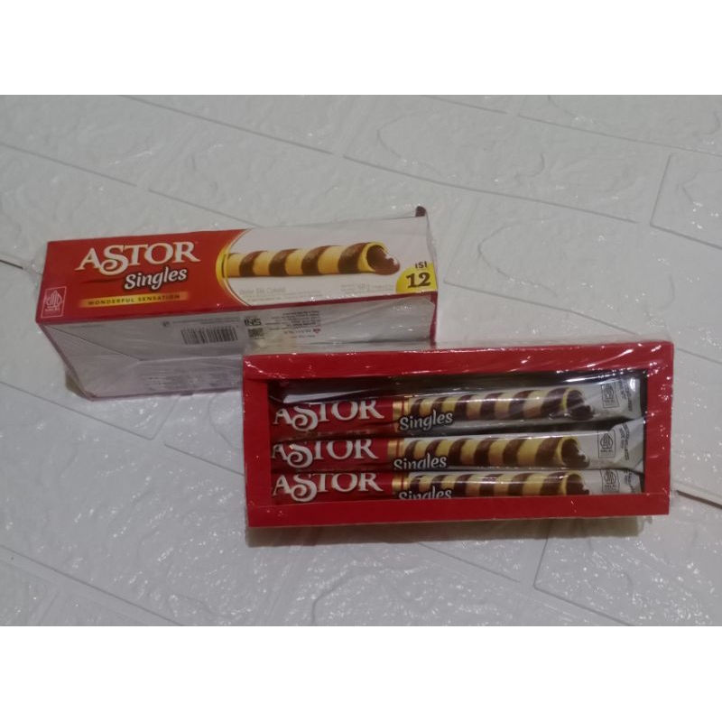 

astor singles box isi 12