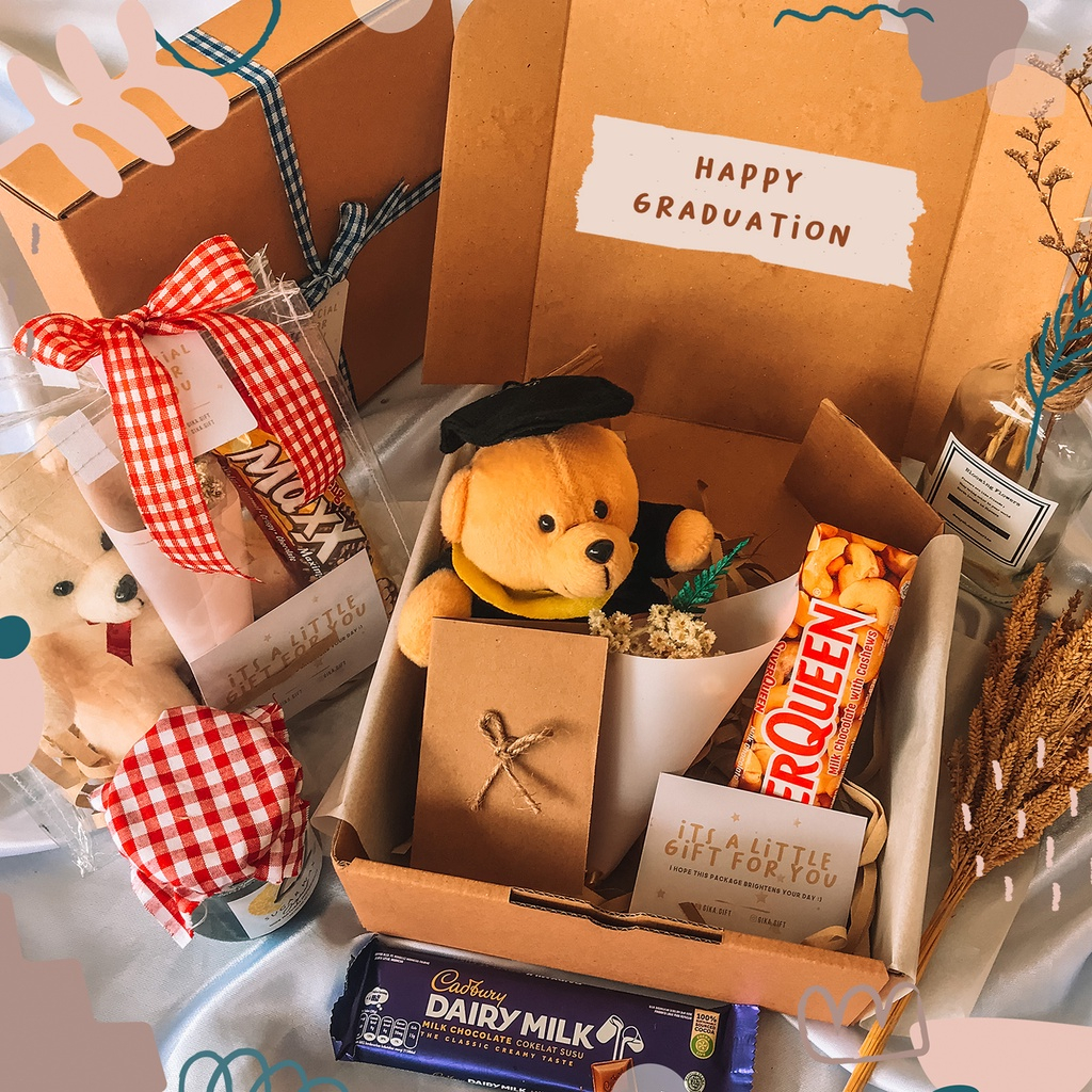 

Hampers Boneka dan Snack Kado Untuk Pasangan Kado Terimakasih Kado Coklat
