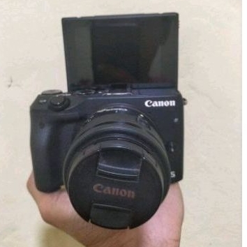 Kamera Canon EOS M3 + Lensa 18-55 Fullset Seperti Baru No Minus