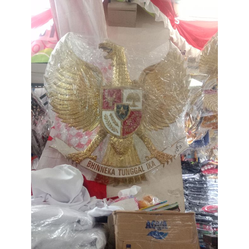 

patung Garuda bahan Kuningan ukuran 80cm