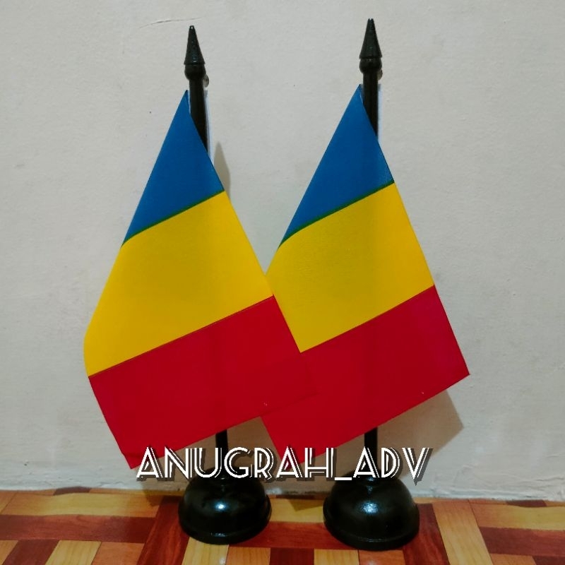 

tiang kayu bendera meja CHAD