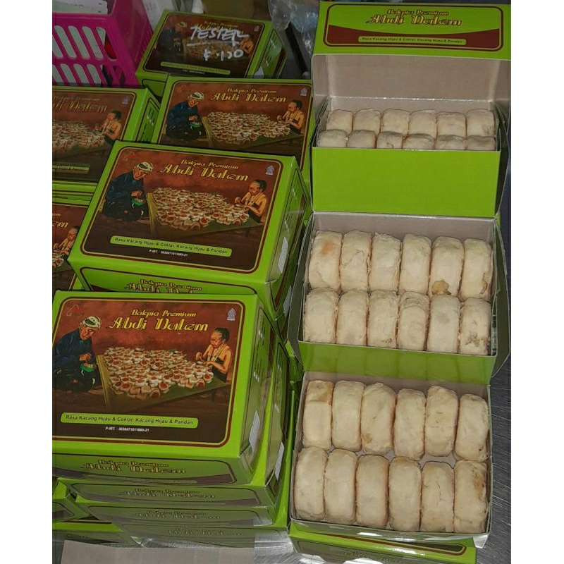 

Bakpia Pandan Susu Premium Isi 12 pcs- Bakpia Abdi Dalem Oleh Oleh Khas Jogja