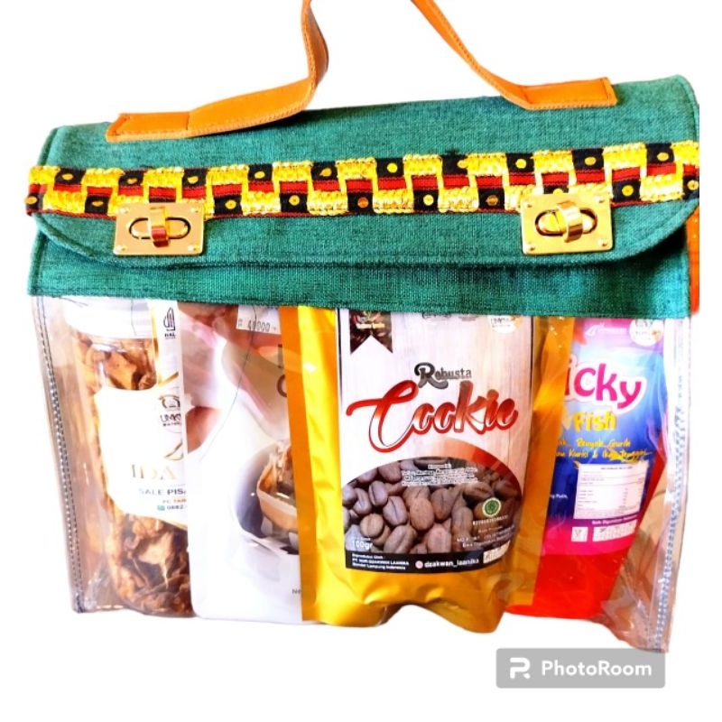 

Laanika Hampers