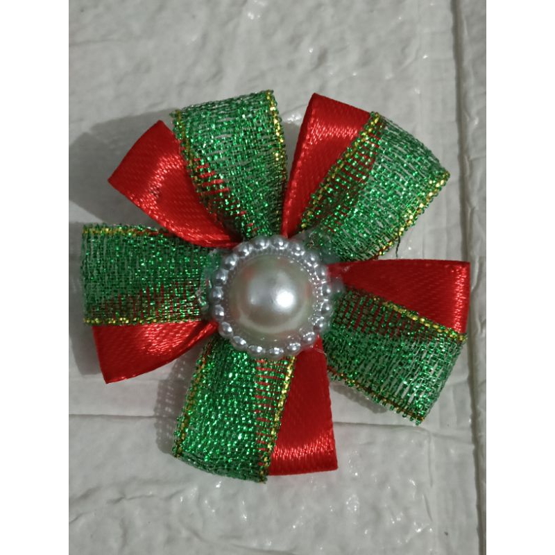 Bross natal/pin pita merah hijau murah/panitia/aksesoris natal/pita natal