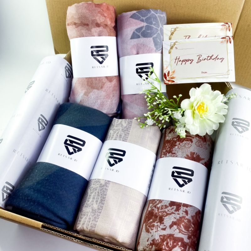 

GIFT KADO HAMPERS HADIAH ULANG TAHUN/ HAMPERS HIJAB GIFT SOUVENIR WISUDA/ HAMPERS GIFT BOX MURAH/ HAMPERS UNTUK CEWE/ KADO WISUDA BUAT PACAR/ HAMPERS UNTUK LEBARAN/HAMPERS JILBAB MOTIF