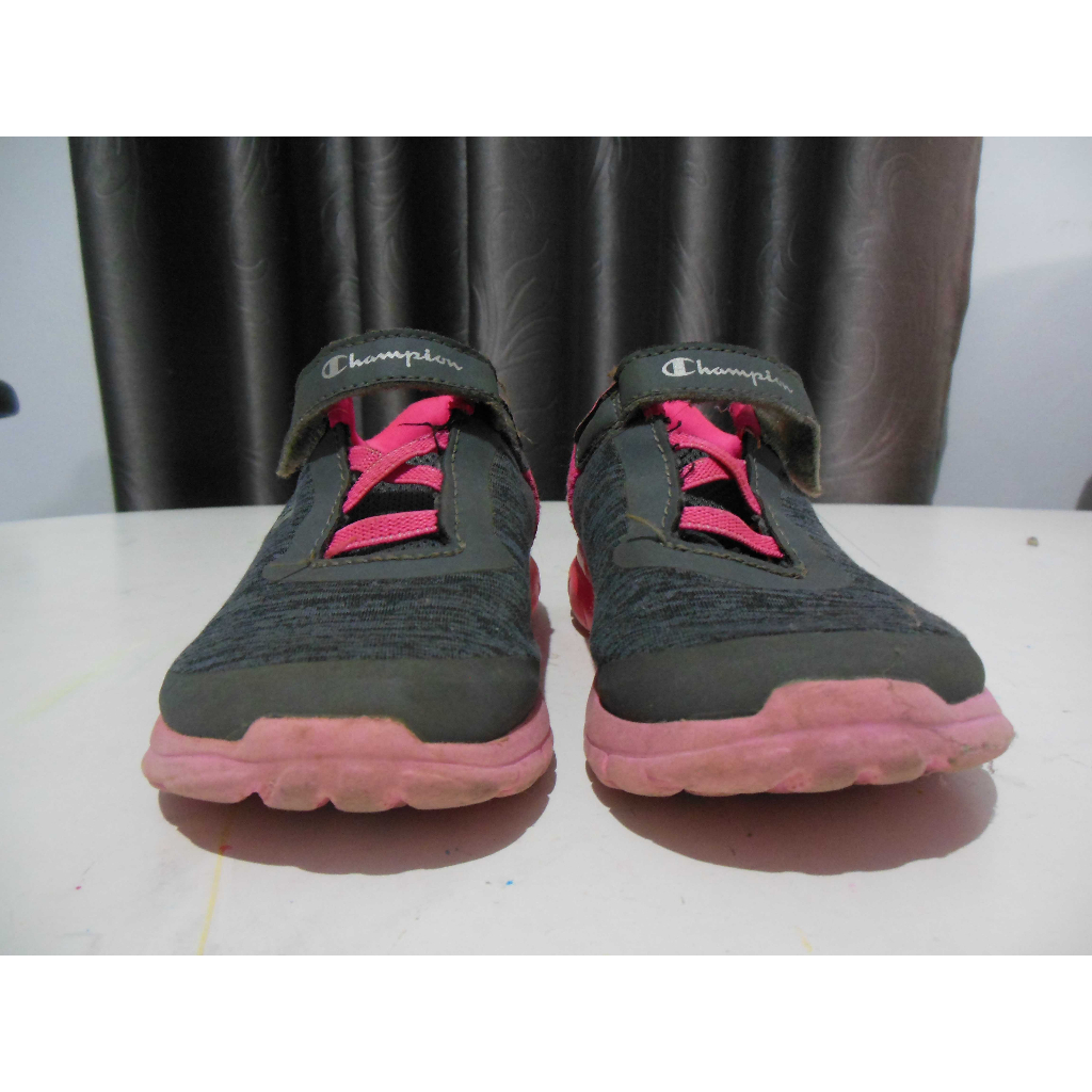 SEPATU ANAK BRAND CHAMPION PRELOVED