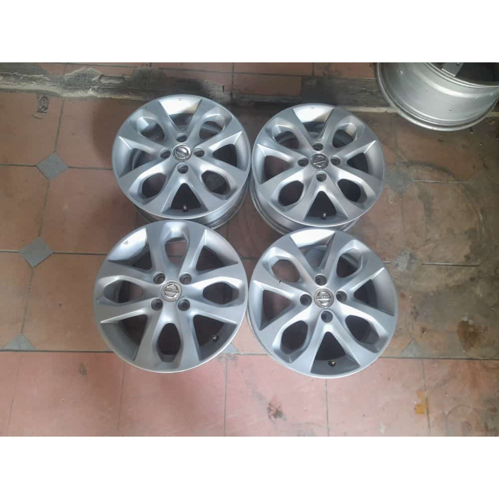 VELG BEKAS MOBIL STD NISSAN MARCH RING15 PCD 4X100