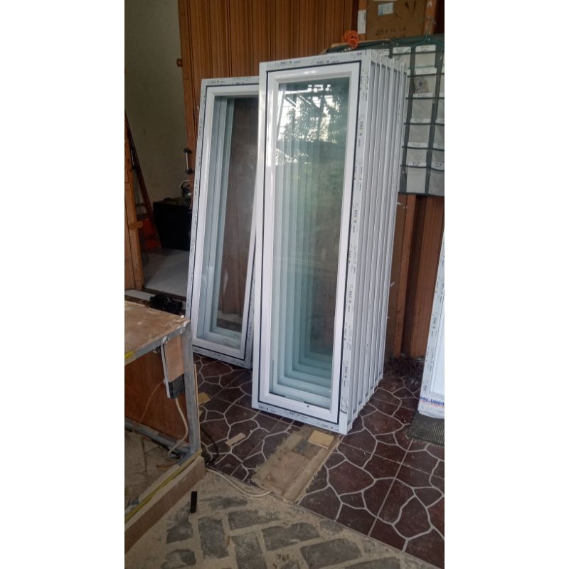 jendela +kusen aluminium cesment lengkap T 160x L40 hitam ,putih coklat pengiriman bisa ke seluruh