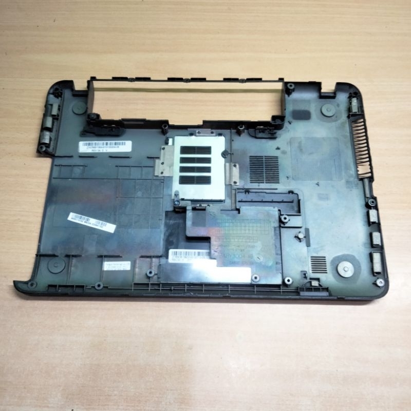 Bottom casing Cassing case bawah Laptop Toshiba C800 C840