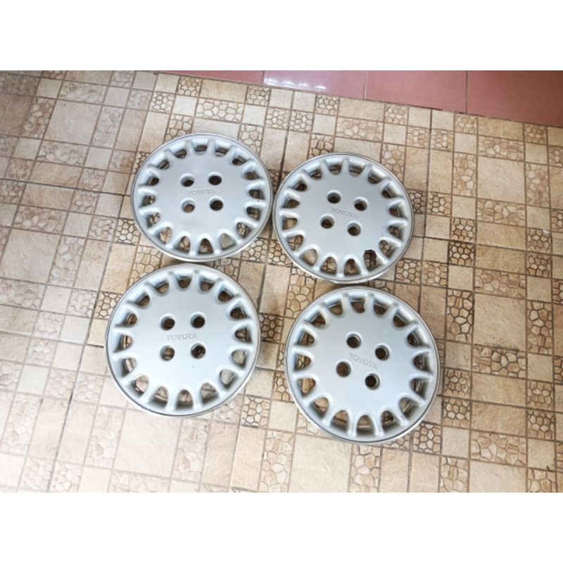 dop velg wheeldop oem r13 toyota corolla twincam 1.6 SE 1990 1991 original copotan 4pcs