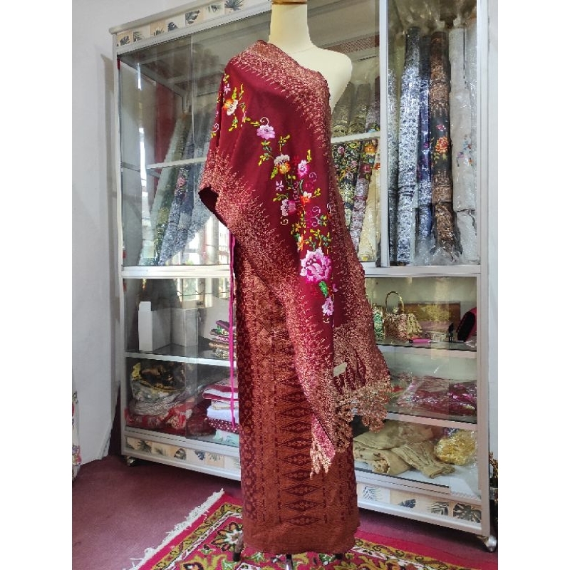 SONGKET PANDAI SIKEK/SONGKET PADANG/SONGKET MINANG, SELENDANG DI SUJICAYIA KOTOGADANG