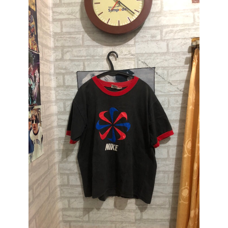 Vintage pinwhell nike ringer shirt