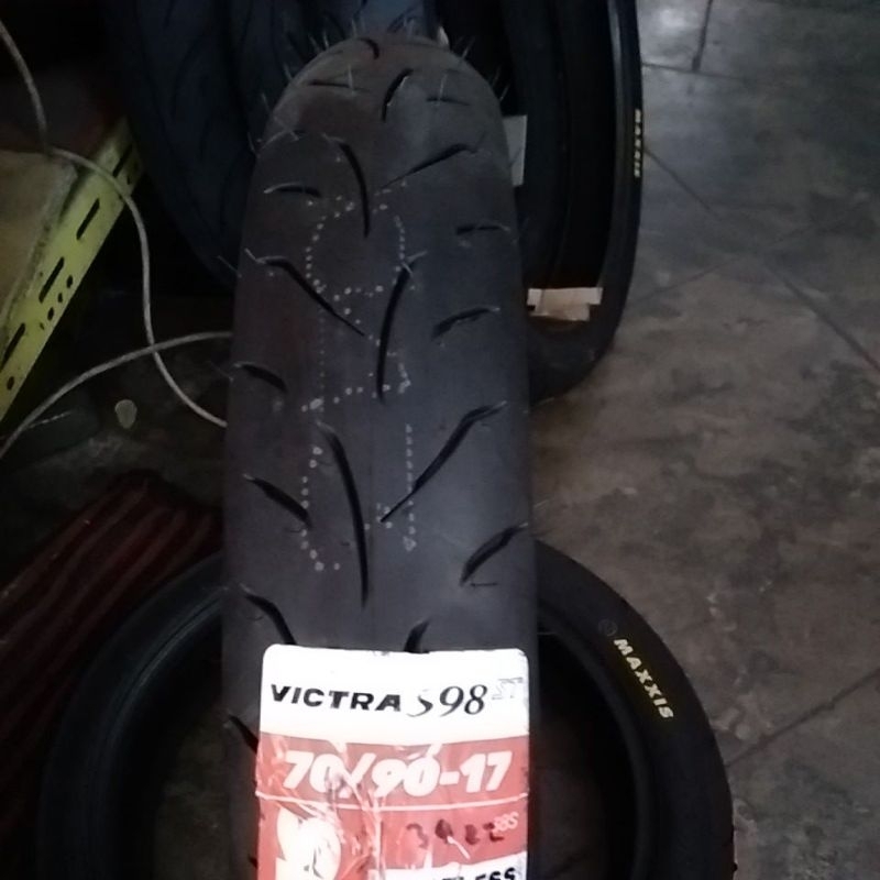 Ban Maxxis Victra 70/90 17