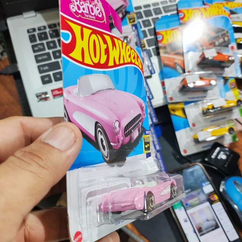 HOT WHEELS BARBIE 1956 CORVETTE