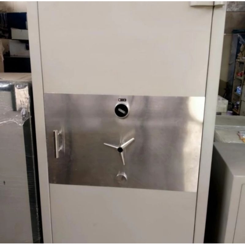 Brankas Solingen 180 cm