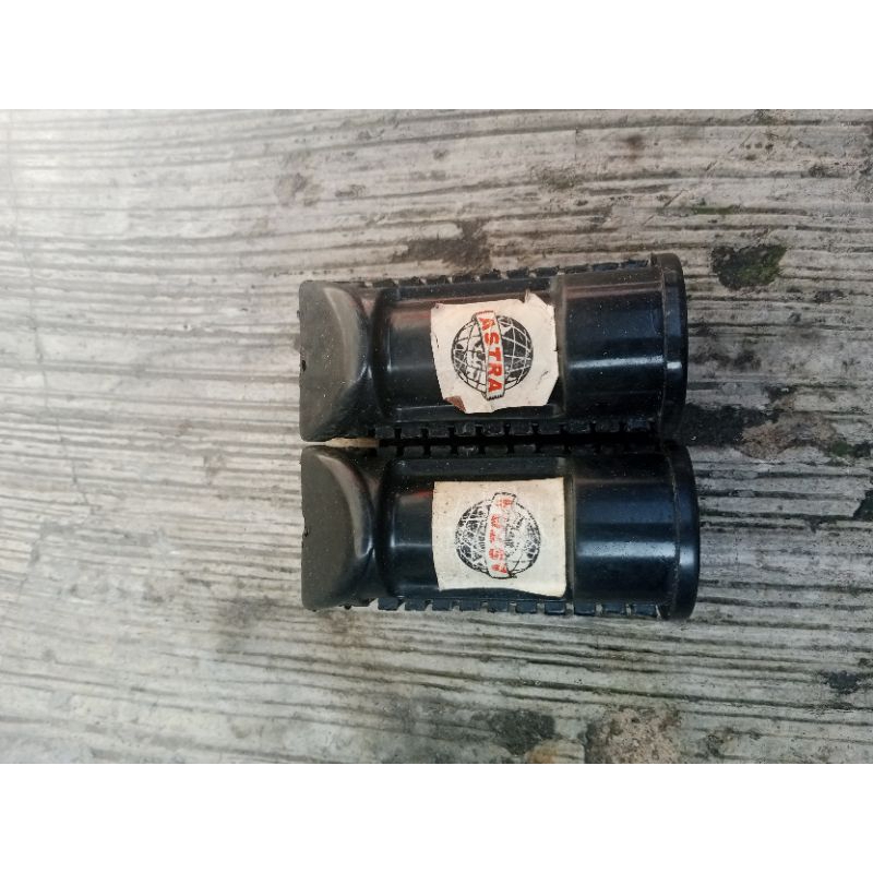 karet step depan Honda cb100 original karet step depan Honda s90z original karet step Honda cb100 or