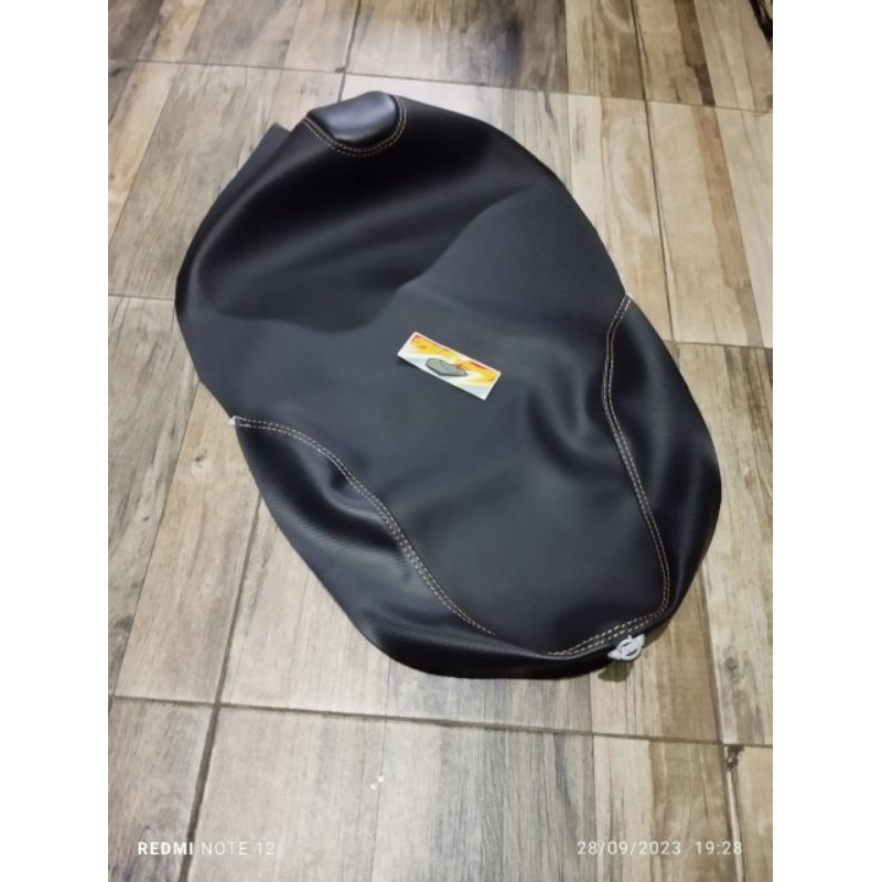 Kulit Jok Motor MBtech Carrera Vario 110/125/150 (Khusus jok standar)