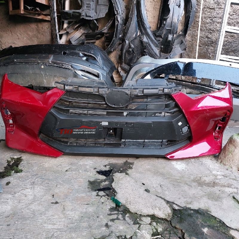 Bumper/bemper depan Agya 2023