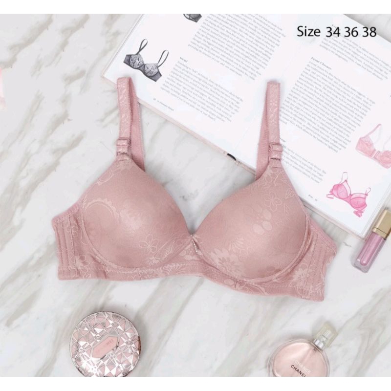 Vaya Bra Busa Tebal Tanpa Kawat 806