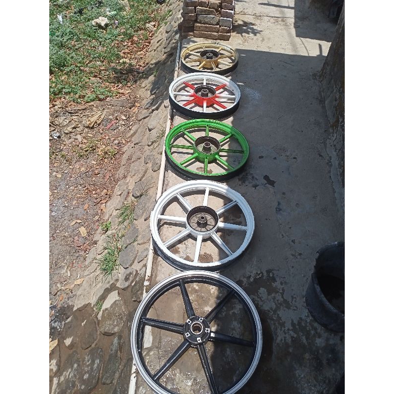 Velg Vrossi sprint yamaha rx king ring18 belakang