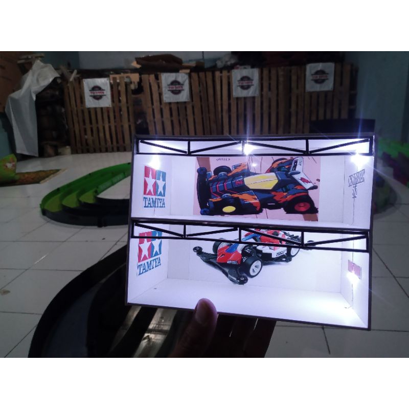 Box Display Tamiya mini 4 wd