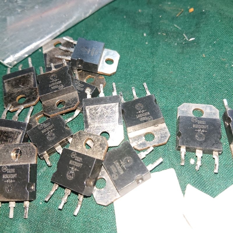 dioda ultrafastmur3020pt mur3020