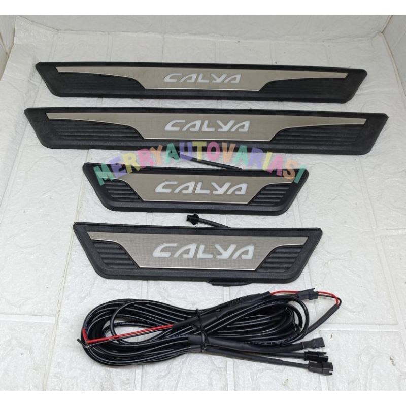 Sillplate samping mobil Calya lampu led