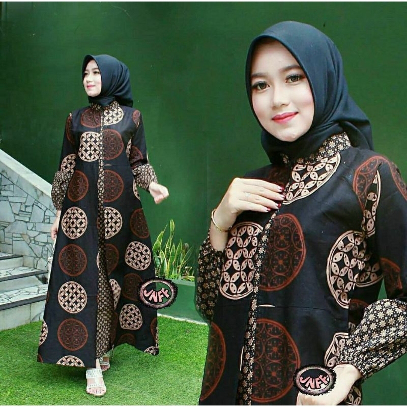 Gamis batik wanita modern