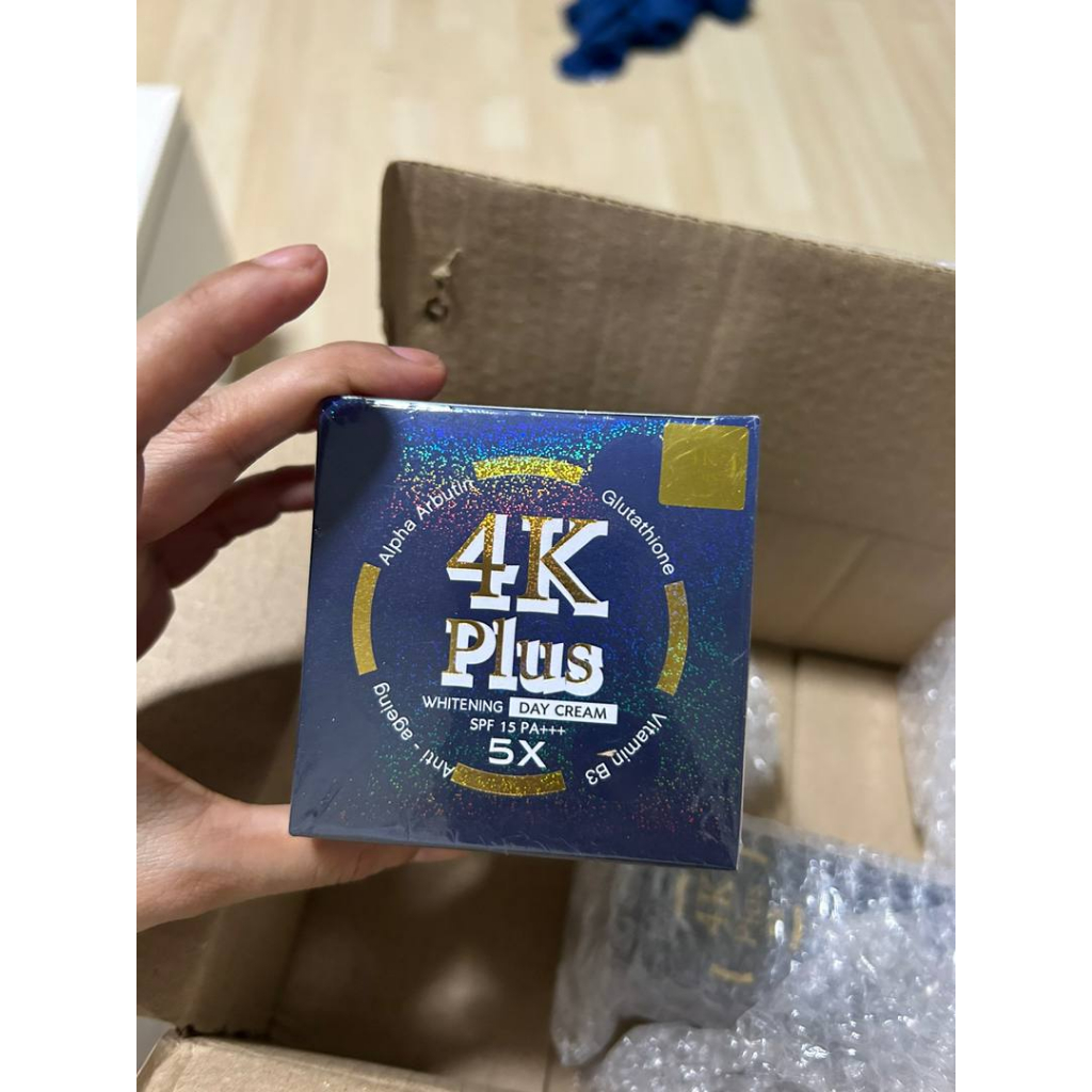 4k plus whitening day cream